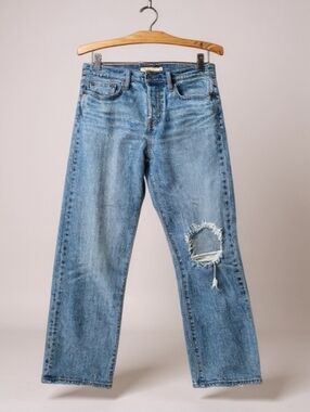 Levi's Wedgie Straight Leg Jean Womens 29 X 28 High Rise Button Fly Distressed